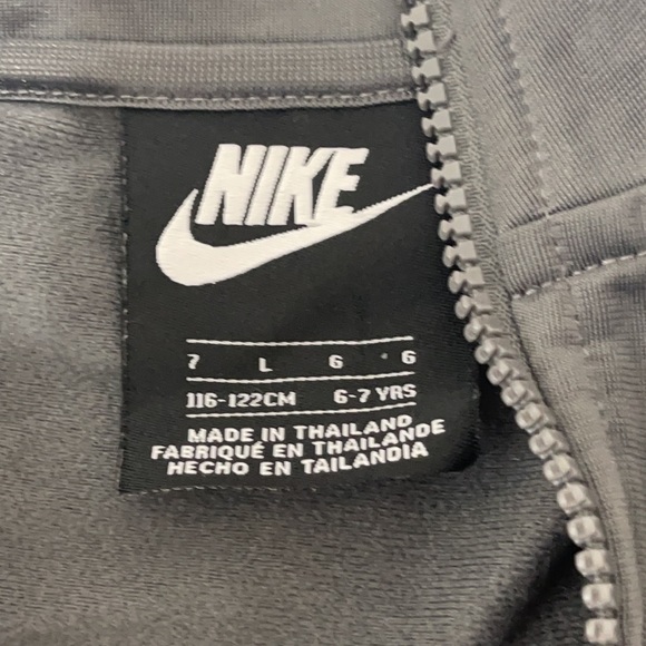 Nike Zipper Up Top Boys size 7 - Picture 2 of 6